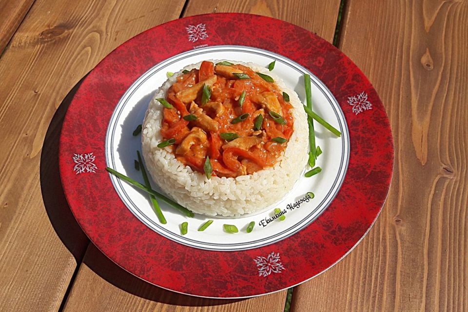 Паприкаш с курицей: изысканное венгерское блюдо для домашнего обеда