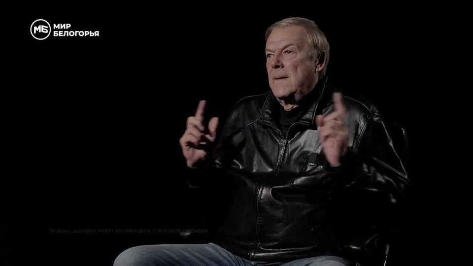 «Фронтовая полоса». Чьи строки «пахнут порохом»?