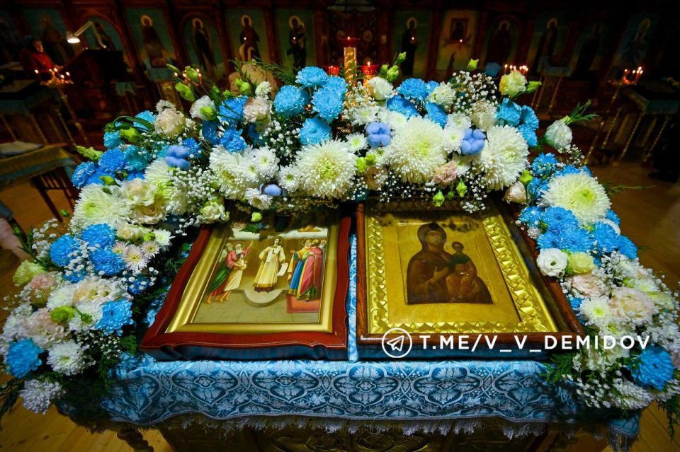 Валентин Демидов: Друзья, поздравляю вас с большим светлым праздником — Покровом Пресвятой Богородицы