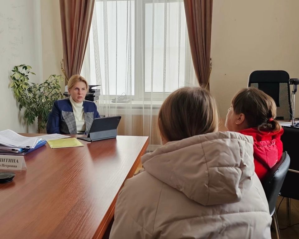 Состоялся очередной личный прием граждан министра строительства Белгородской области Оксаны Козлитиной