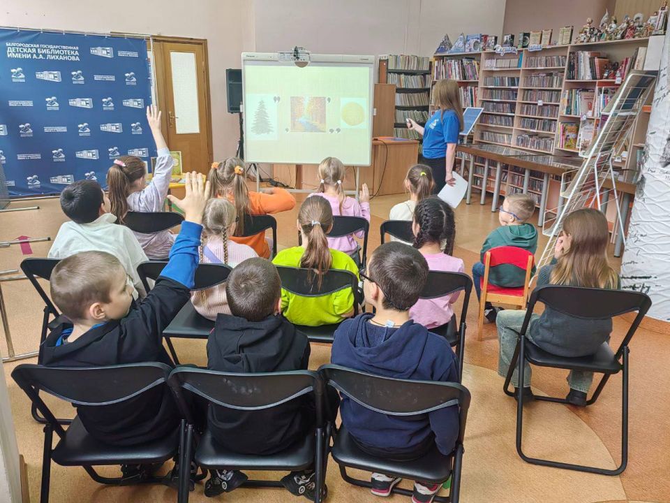 В Белгородской детской библиотеке имени А.А. Лиханова прошла встреча, посвящённая творчеству Сергея Есенина