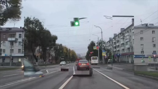 Доброе утро. Начинаем утро с напоминания о дорожной безопасности Помните, что использование мобильных устройств за рулем и прослушивание музыки в наушниках при переходе проезжей части может стать причиной...