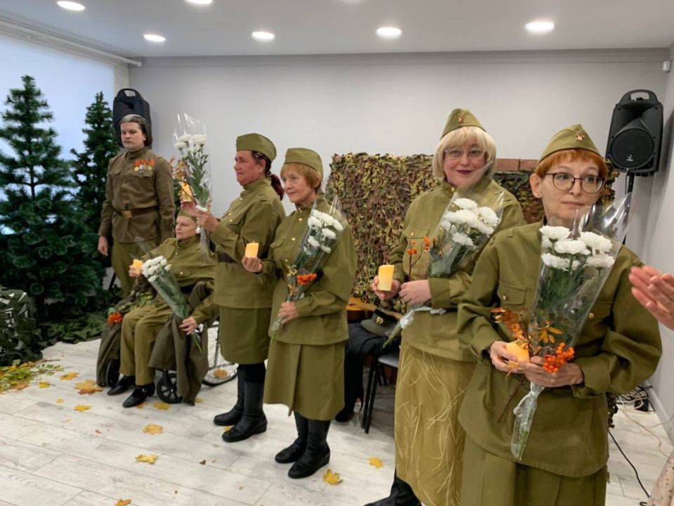 В рамках «Месячника белой трости» в специальной библиотеке для слепых имени В.Я. Ерошенко состоялся премьерный показ театральной миниатюры по мотивам знаменитой повести Бориса Васильева «А зори здесь тихие»