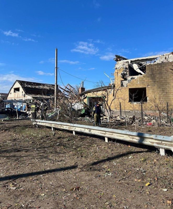 Георгий Медведев: Двое детей, мальчики двенадцати и четырнадцати лет, и восемь взрослых ранены в Масловой Пристани в Белгородской области в результате украинского удара