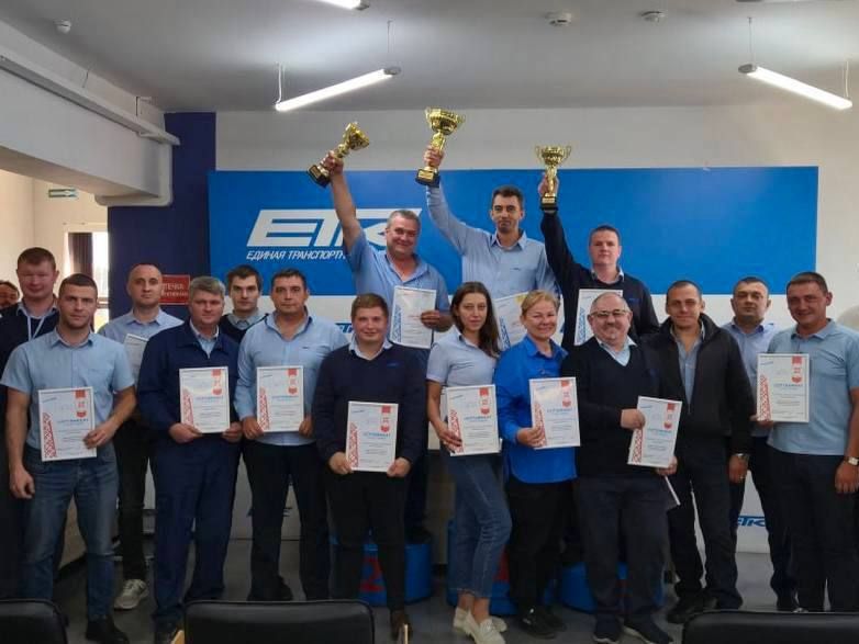 Юрий Клепиков: Водители, механики, инженеры, ваш ежедневный труд служит надёжной опорой Белгородчины и всех её жителей