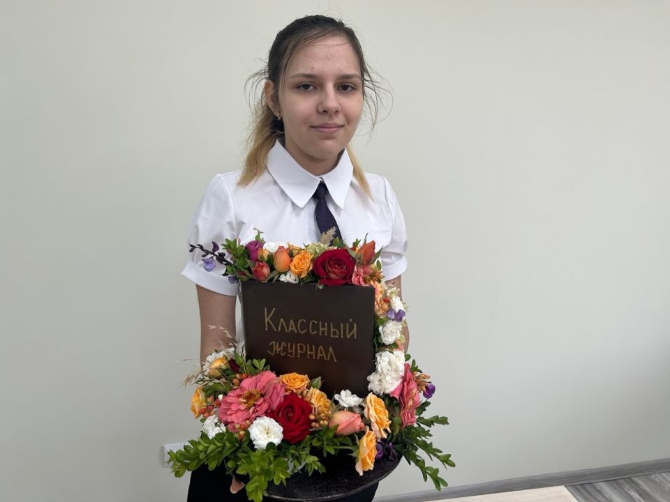 Подведены итоги областного медиаконкурса «Цветы как признанье…», посвященного Дню учителя