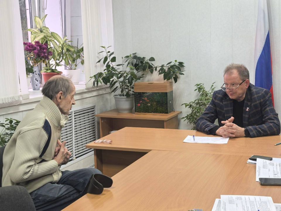 Алексей Дыбов: Провёл личный приём граждан