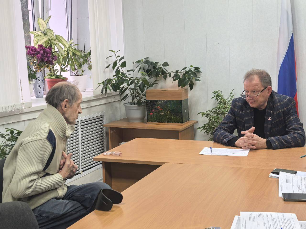 Алексей Дыбов: Провёл личный приём граждан