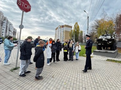 В Белгородской области для школьников организовали экскурсию в отдел полиции