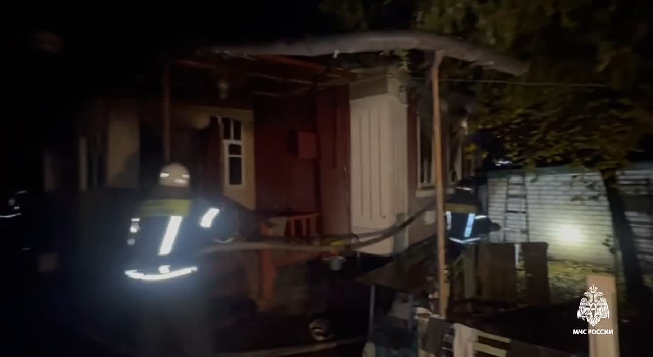 На месте пожара в Белгороде спасатели обнаружили тела двух пожилых людей