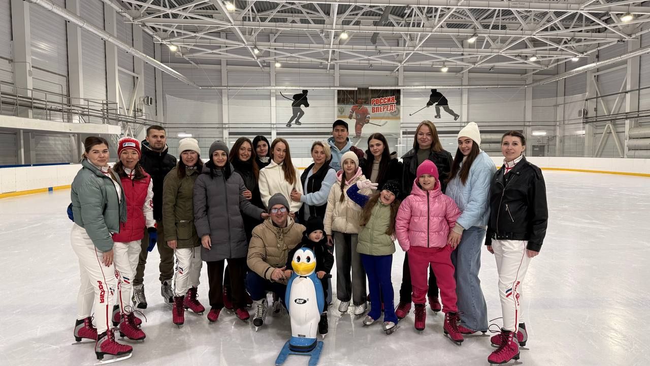 Олег Медведев: С Днём тренера!. Вместо свистков и команд — смех, рукопожатия и уютная атмосфера