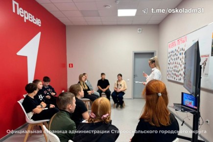 «Дорогами Победы». Активисты из школы №20 посетили местное отделение Движения Первых, чтобы сразиться в интеллектуальной игре «Дорогами Победы». Ребята отвечали на вопросы о самых важных вехах войны: от её начала до...