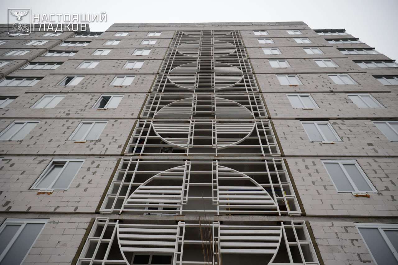 Вячеслав Гладков: Посмотрел ход строительства нового дома на Щорса, 55а