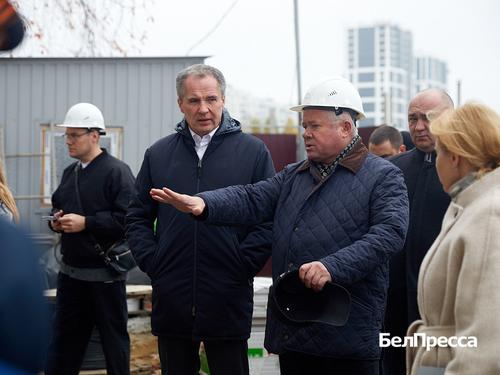 Гладков осмотрел новую секцию дома в Белгороде, где рухнул подъезд изза ракеты ВСУ