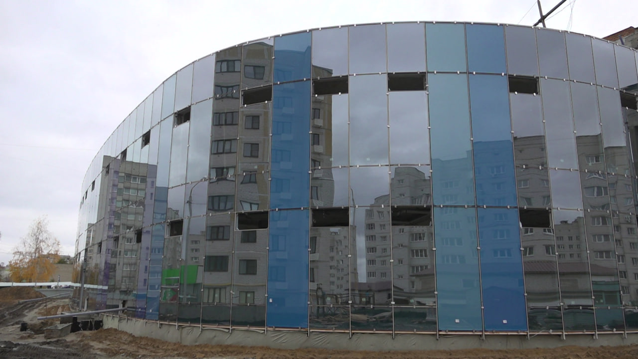 Пленэр на крыше и внутренний дворик: в Губкине строят необычную художественную школу