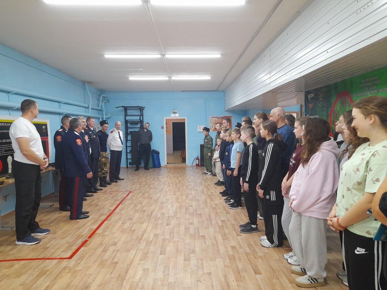 Юные спортсмены секции «Практическая стрельба» Вейделевской спортивной школы получили уникальный и бесценный опыт общения с представителями Вейделевского хуторского казачьего общества