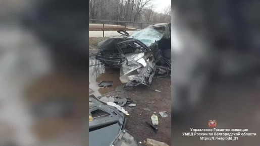 #СВОДКА_ДТП. По предварительным данным, вчера около 12 часов 30 минут 19-летний водитель автомобиля «Лада Приора» на 22 км автодороги «Магистраль 1-1» г. Старого Оскола не выбрал безопасную дистанцию и совершил столкновение...