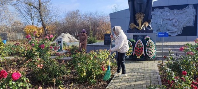 В Шебекинском округе продолжаются осенние субботники