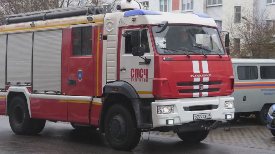 Вчера в Разумном прошли плановые учения, в ходе которых по сценарию имитировали попадание беспилотного летательного аппарата в жилой многоэтажный дом