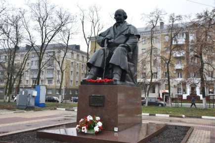 Состоялось торжественное возложение цветов к памятнику Михаила Семёновича Щепкина — великому актёру, чьё имя и сегодня определяет высокие стандарты российского театра