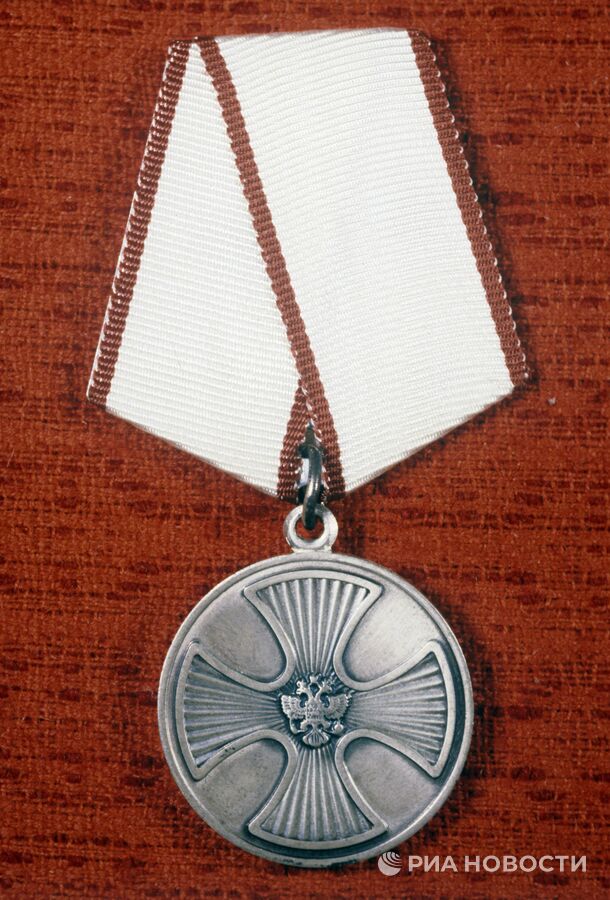 Водителя белгородской "скорой" наградили медалью