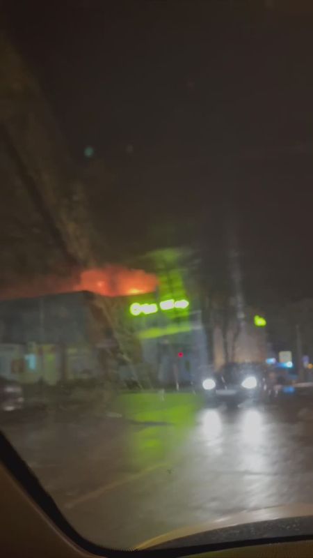 Записки ветерана: В г. Короча Белгородской области фашистский БПЛА атаковал торговый центр