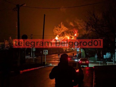 В Короче горит торговый центр «Вокзальный»