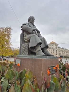 Олег Медведев: Сегодня, 17 ноября, мы отмечаем 237-летие со дня рождения Михаила Семеновича Щепкина – гения русской сцены, славы России и нашего дорогого земляка!