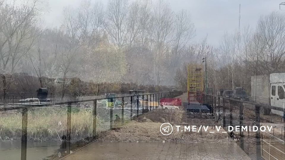 В белгородском парке «Берега» возводят новый мост со смотровой площадкой