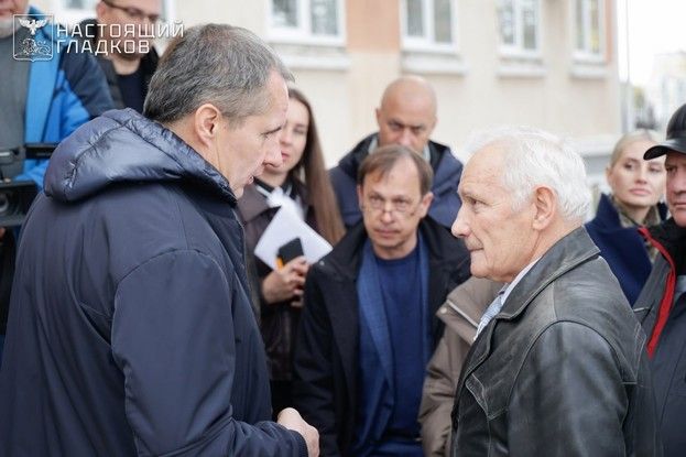 Диалог с населением – главный приоритет: зачем Гладков провёл более тысячи личных встреч с жителями