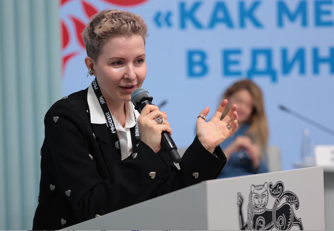 Эксперт ЭИСИ Анна Фёдорова высоко оценила работу Вячеслава Гладкова