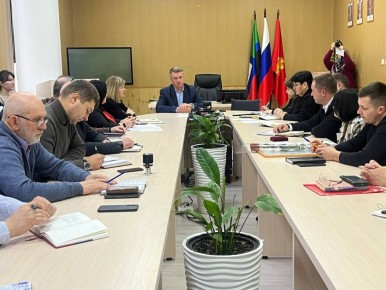 Владимир Переверзев: В администрации Борисовского района состоялось очередное рабочее совещание с приглашением руководителей структурных подразделений предприятий и организаций муниципального округа