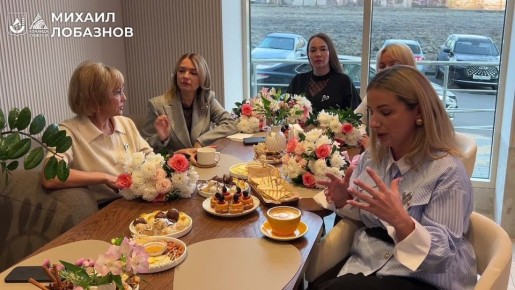 Михаил Лобазнов: Сегодняшнее утро по-настоящему зарядило энергией! Мы провели его на встрече с нашими предпринимательницами в новом, уютном кафе