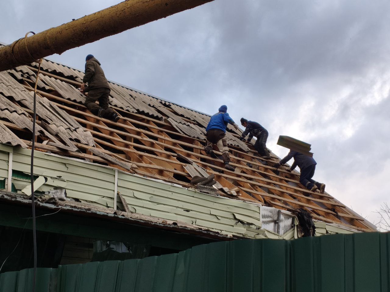 Николай Нестеров: Делюсь обновлённой информацией о последствиях атаки вражеских беспилотников по территории нашего округа 17 ноября 2025 года