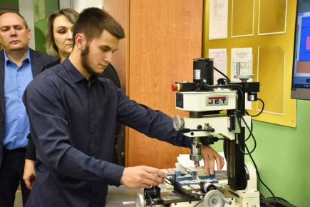 Андрей Миськов: С рабочим визитом посетил Новооскольский колледж