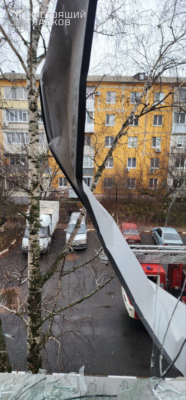 В Дубовом беспилотник атаковал многоквартирный дом