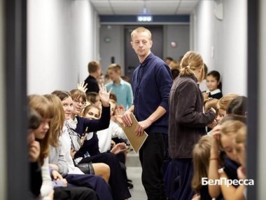 «Если мы хотим обидеть учителя, наверное, тогда правильно, что вы выплачиваете поощрение по 2 тыс. рублей»