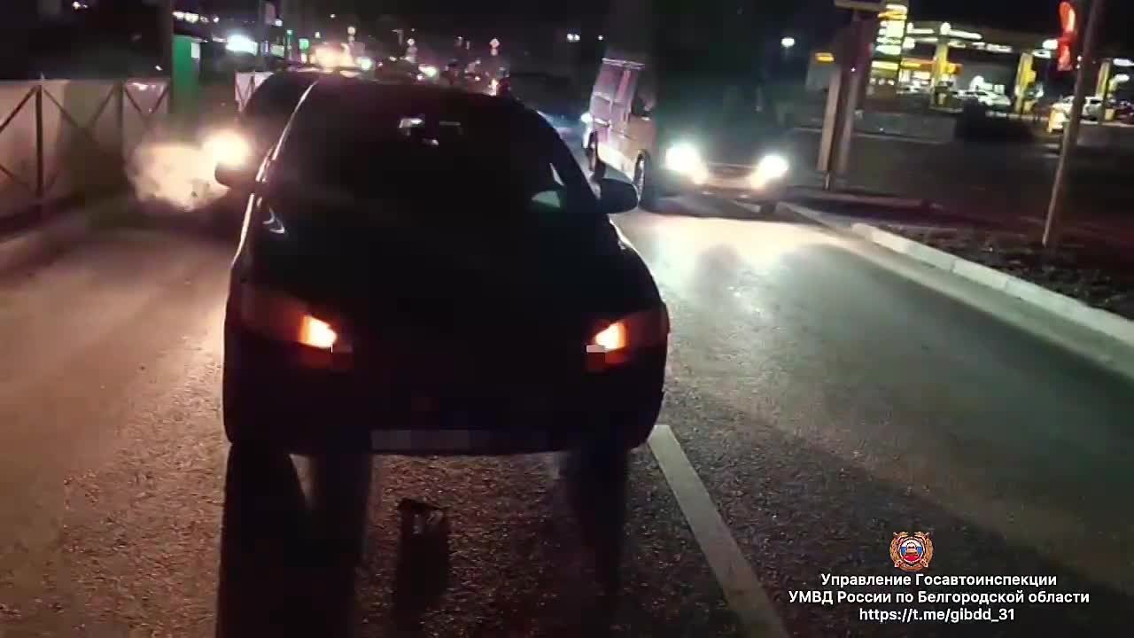 #СВОДКА_ДТП. По предварительным данным, вчера в 17 часов 50 минут на ул. Корочанская 19-летний водитель, управляя автомобилем «Митсубиси Лансер», допустил проезд перекрестка на запрещающий сигнал светофора и совершил наезд...