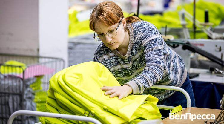 Предприятие из Белгорода производит световозвращающие элементы для сумок и рюкзаков