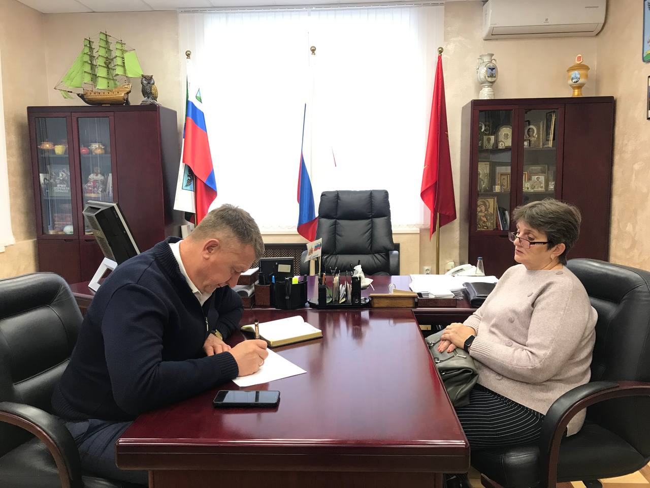 Владимир Переверзев: Личный прием граждан: подводим итоги ноября и объявляем новые даты!