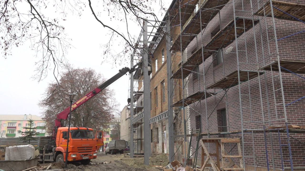 В Губкине продолжают капремонт горно-политехнического колледжа