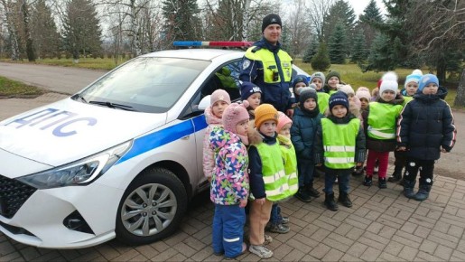 Ивнянские автоинспекторы «ПослеСмены» приехали в гости к своим подопечным