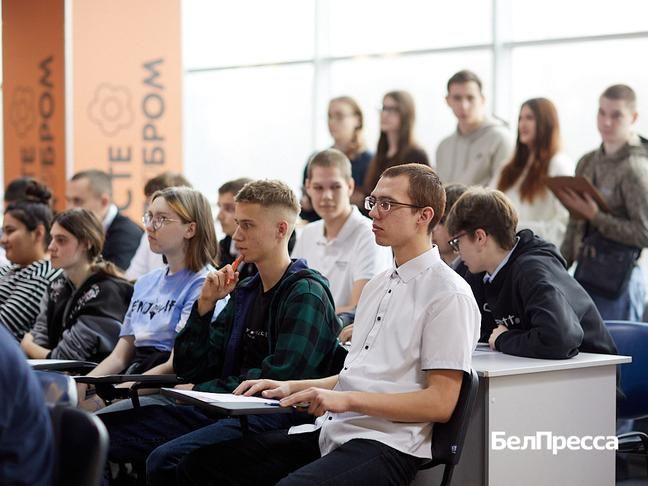 Белгородцы присоединились к военно-патриотическому диктанту – 2025