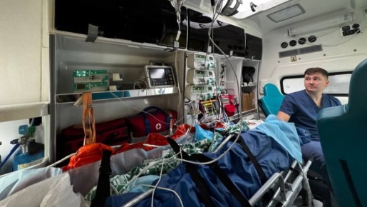 Пятилетнего мальчика, раненого при атаке дрона ВСУ на дом в Драгунском, доставили в Москву