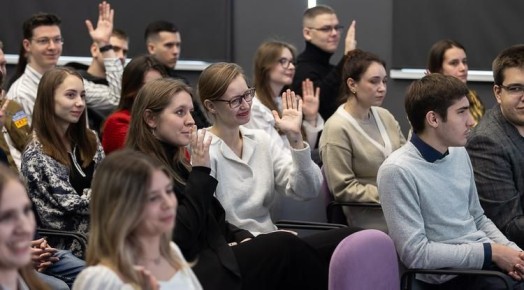 Белгородский министр Андрей Милёхин поговорил с участниками дня дублёра об образовании