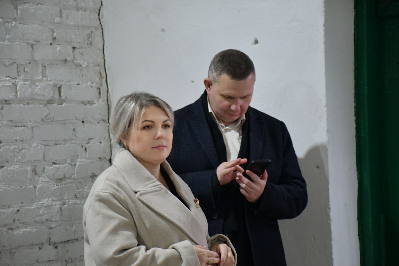 Галина Руденко: Совместно с секретарём Совета безопасности района Андреем Александровичем Криушиным проверили готовность резервных источников энергопитания на объектах жизнеобеспечения