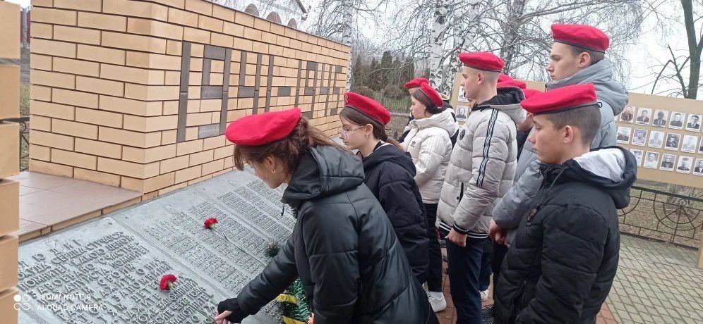 В образовательных учреждениях нашего округа прошли мероприятия и тематические уроки, приуроченные ко Дню неизвестного солдата
