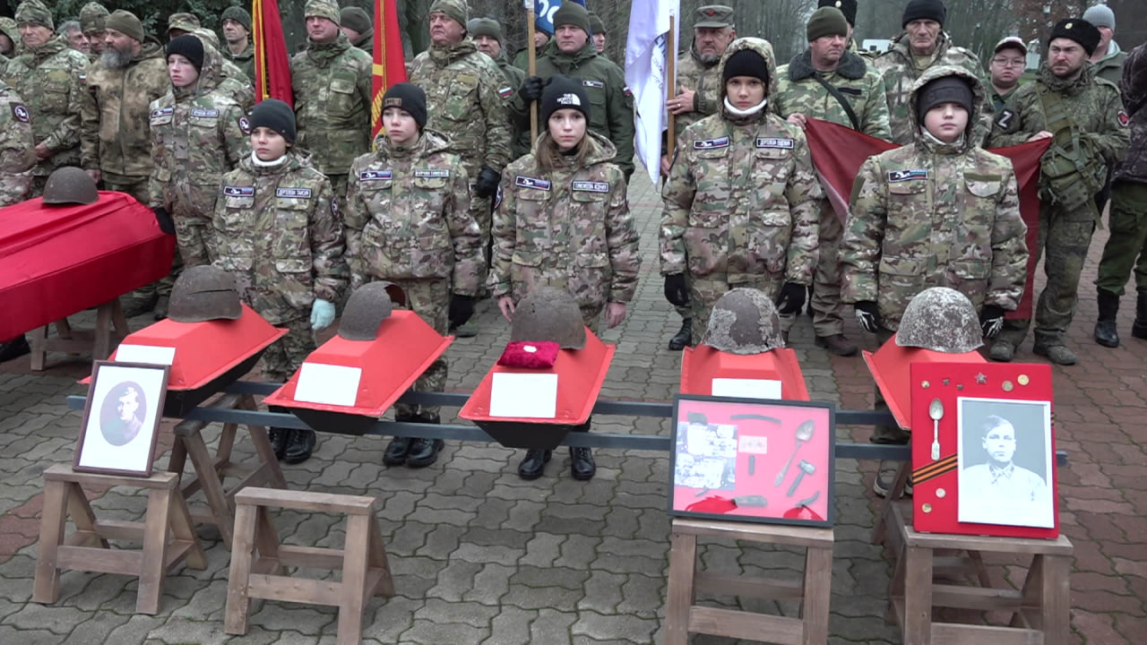 В День неизвестного солдата в посёлке Яковлево захоронили останки 42 героев, погибших в ВОВ