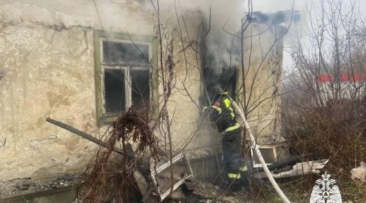 В старооскольском селе в сгоревшем доме нашли труп мужчины