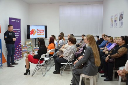 В Красной Яруге чествовали тех, кто бескорыстно помогает людям, дарит своё внимание и заботу землякам – наших волонтёров, людей с поистине добрым сердцем